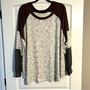 Maurice’s 24/7 Long Sleeve Shirt with Balloon Sleeves Size 4X Curved Hem